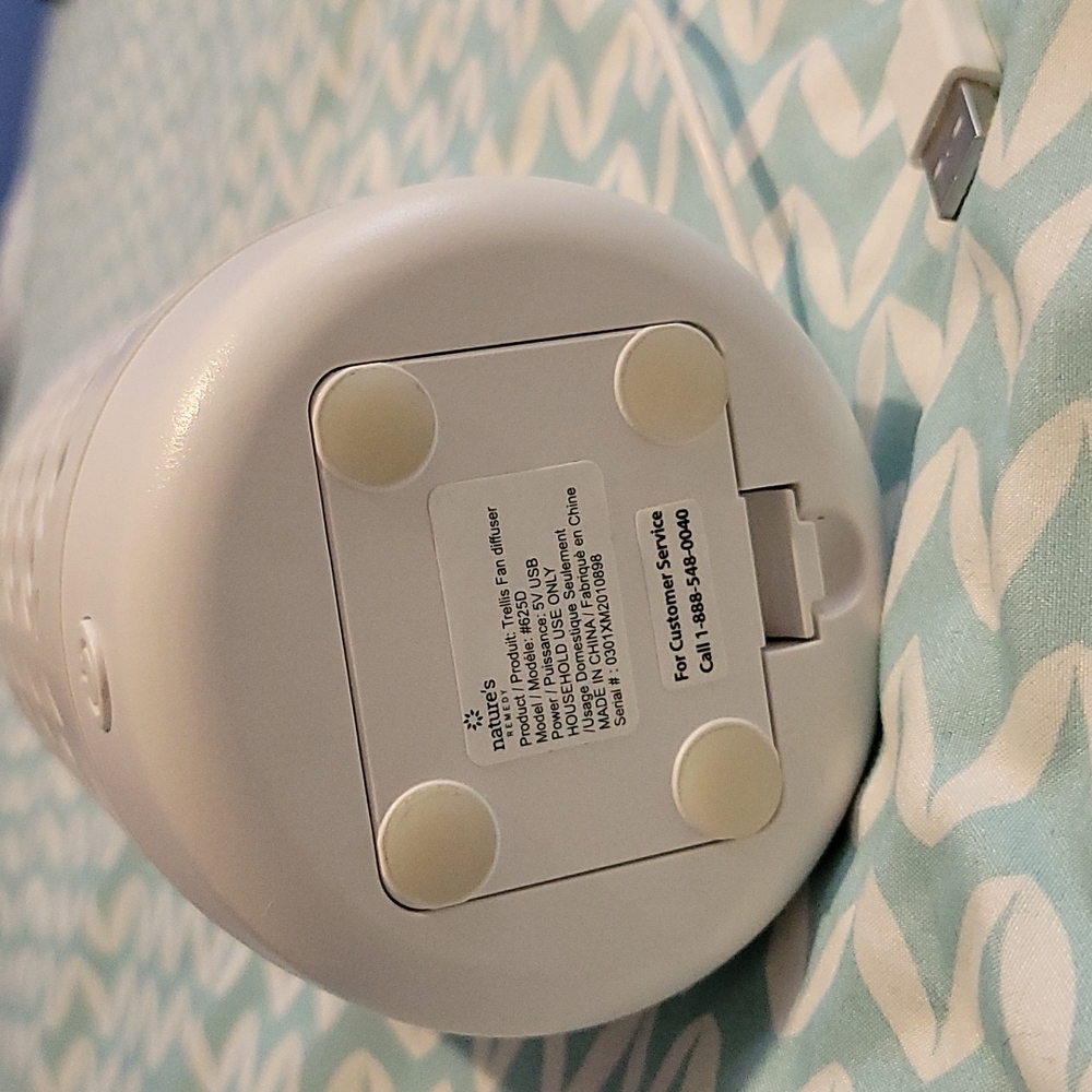 Essential oil diffuser - Picture 2 of 3